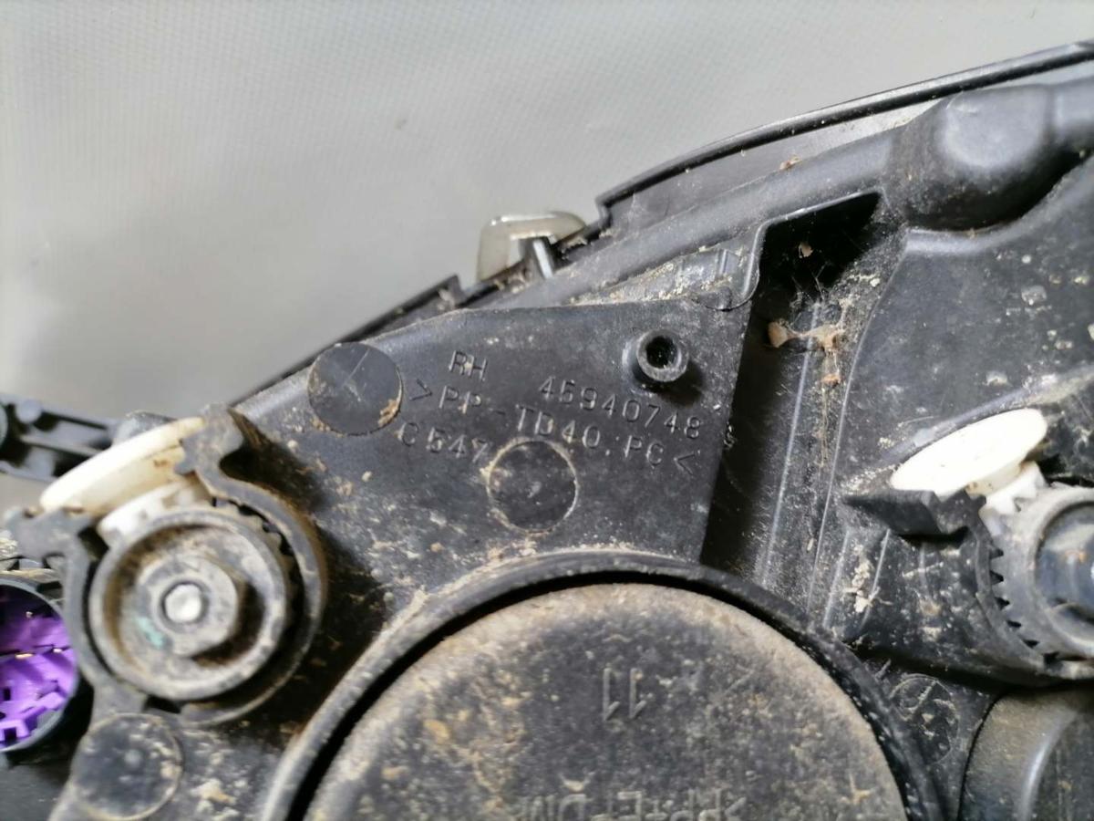 Ford Ka 2 RU8 original Scheinwerfer vorn rechts Halogen Bj.2008